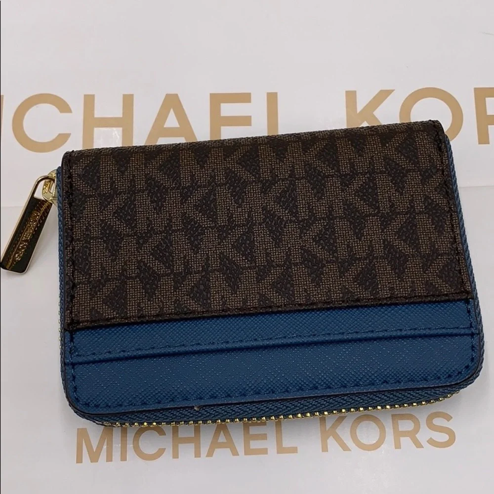 MICHAEL KORS JET SET TRAVEL MD ZA CARD CASE